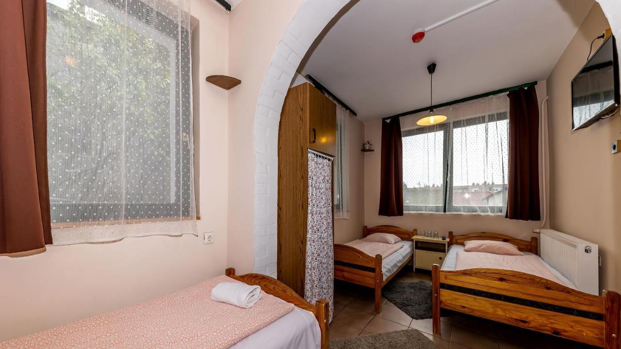 Bed and Breakfast Csillagtura Panzio à Eger Extérieur photo