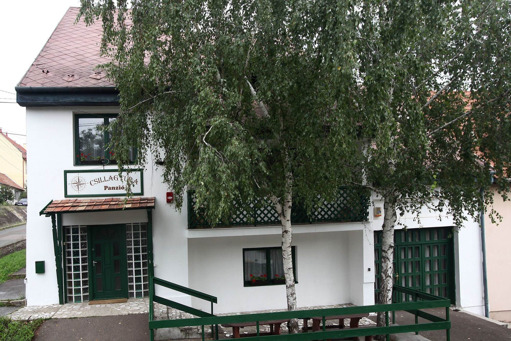 Bed and Breakfast Csillagtura Panzio à Eger Extérieur photo