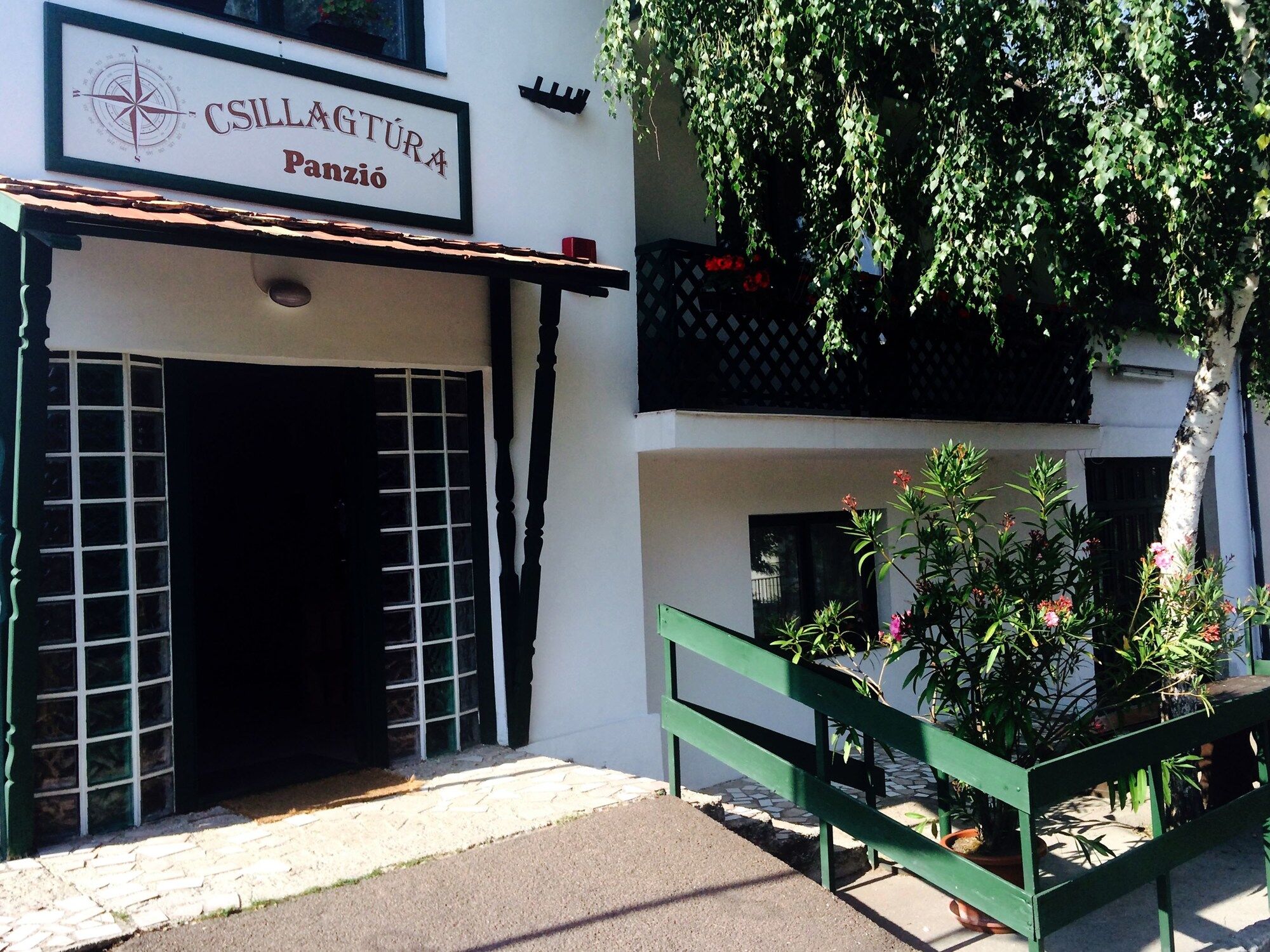 Bed and Breakfast Csillagtura Panzio à Eger Extérieur photo